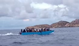 iraklio-47-metanastes-diasothikan-apo-1