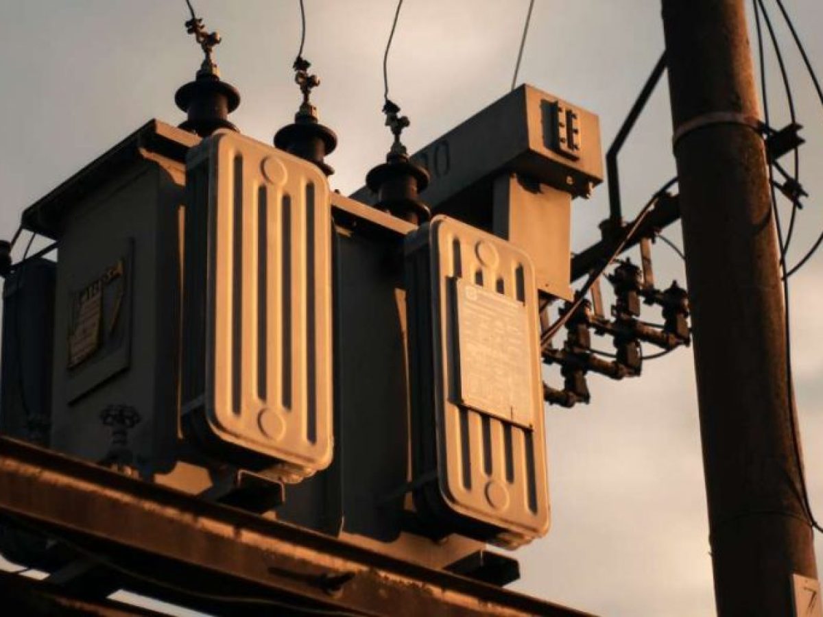 Καταδίωξη στην Αργολίδα: Κλέφτες χαλκού έτρεχαν να γλιτώσουν από την αστυνομία και κάρφωσαν σε κολώνα!