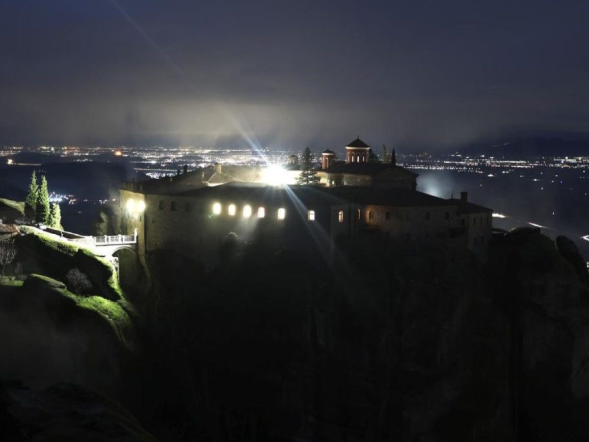 Κατανυκτικός Πανηγυρικός Εσπερινός στην Ιερά Μονή Αγίου Στεφάνου στα Μετέωρα