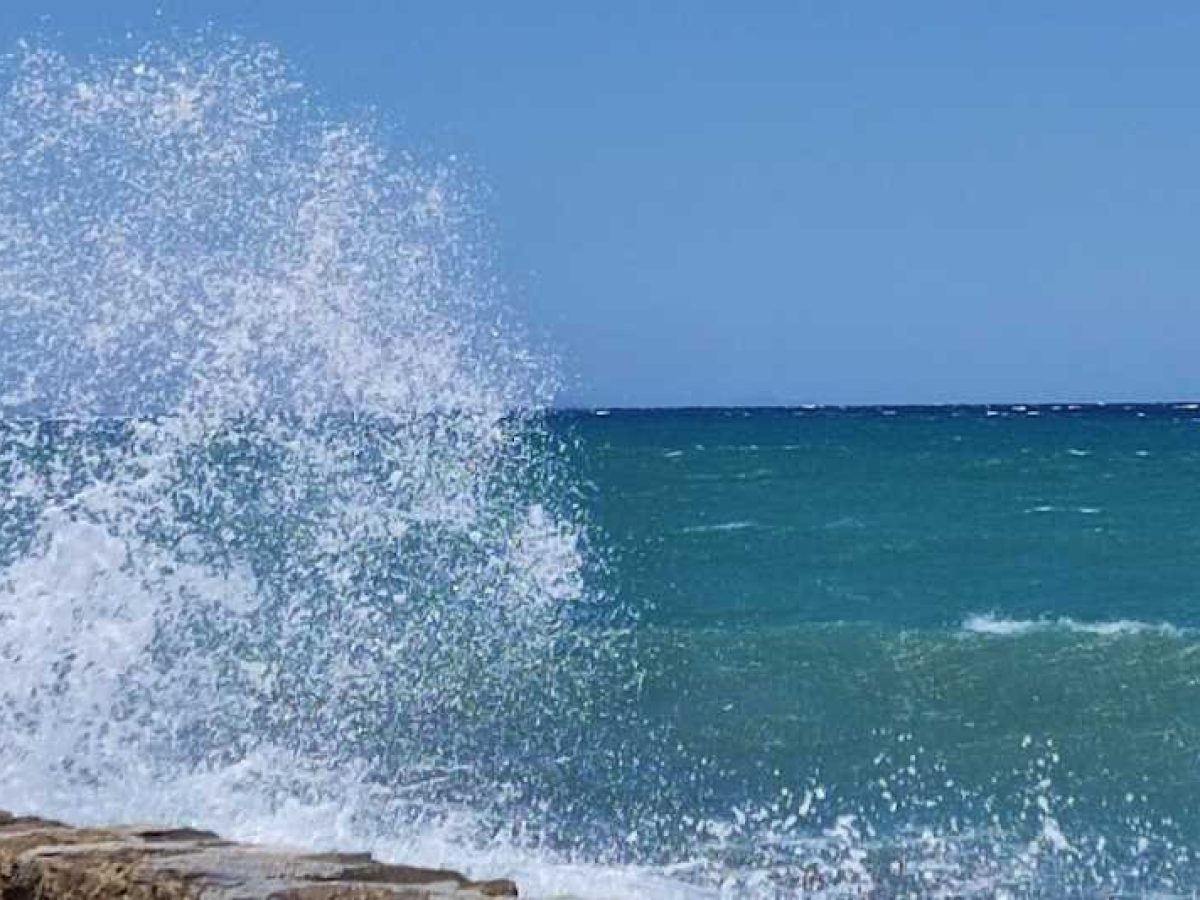 Καιρός Πρωτοχρονιά: Αλλαγή χρόνου με κρύο, παγετό και ισχυρούς ανέμους – Χιόνια και σε ημιορεινές περιοχές