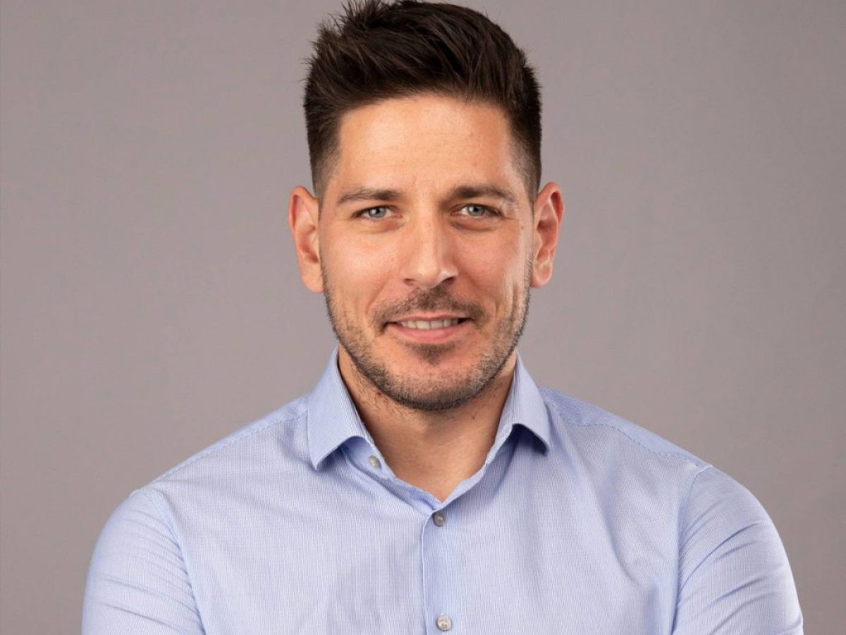 Κωνσταντίνος Βαρδακώστας: ” Καλά Χριστούγεννα και καλή χρονιά! Ευχές για υγεία, αγάπη και αισιοδοξία σε όλους!”