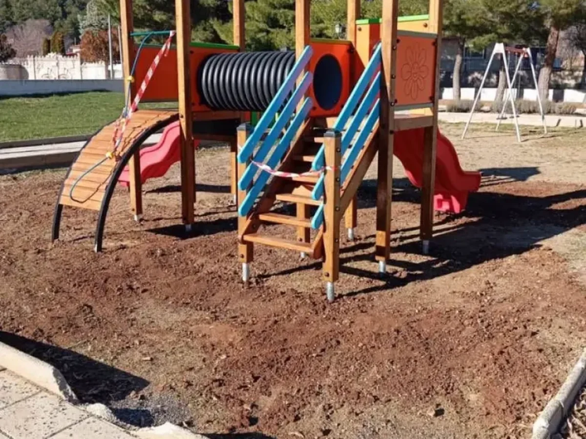 Κοζάνη: Ξεκίνησαν εργασίες συντήρησης παιδικών χαρών, οι οποίες θα συνεχιστούν και το επόμενο έτος