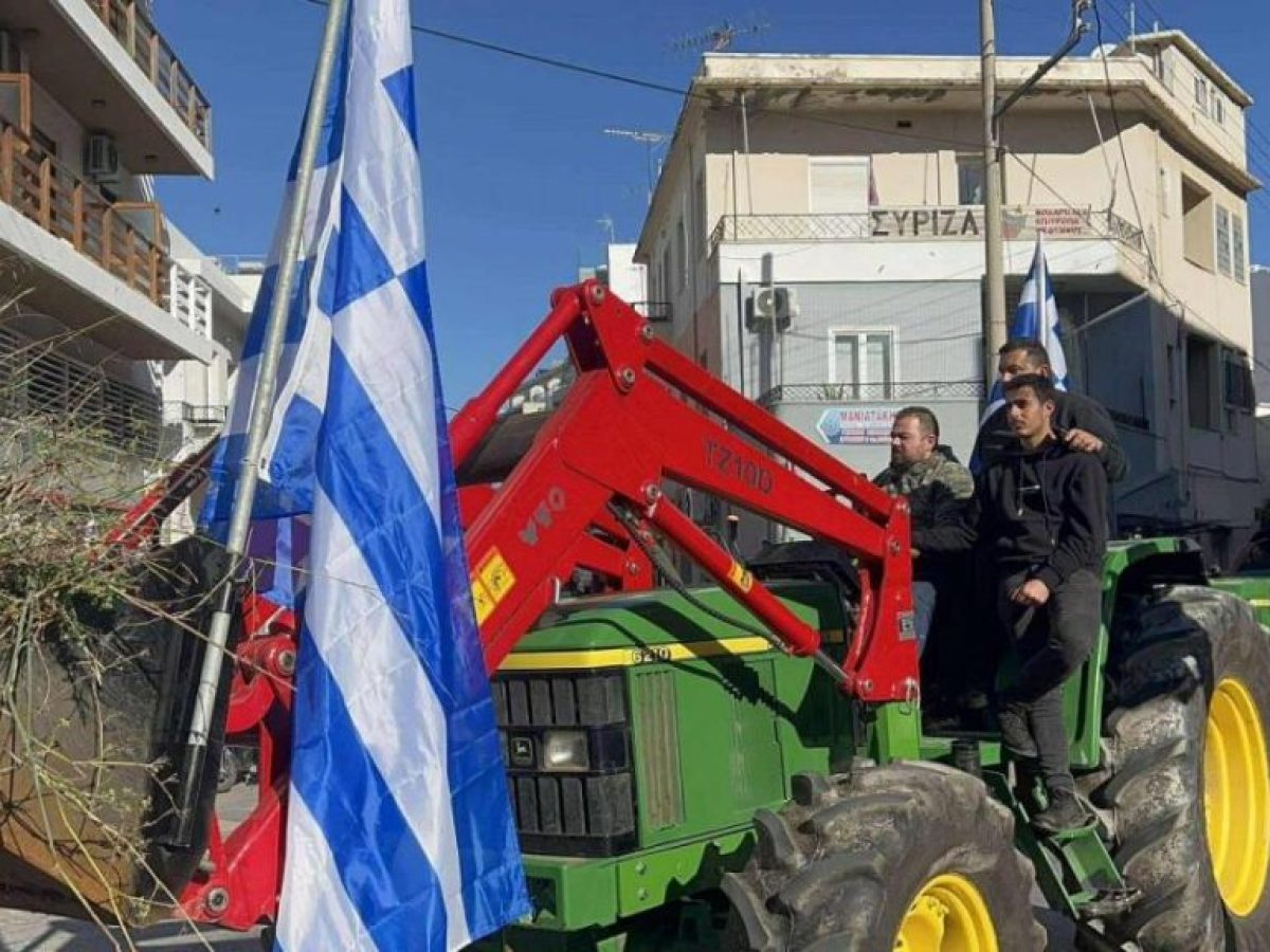Κρήτη: Κτηνοτρόφοι κάνουν πορεία και μοιράζουν κρέας στους πολίτες
