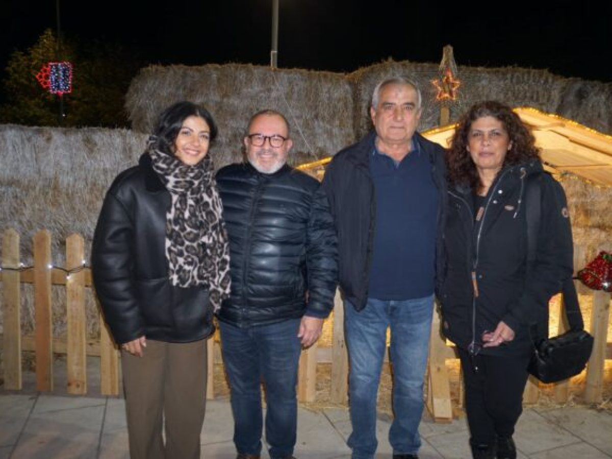 Λαμπερή εκδήλωση για τη φωταγώγηση του Χριστουγεννιάτικου Δέντρου στο Θρυλόριο Κομοτηνής (φωτος)