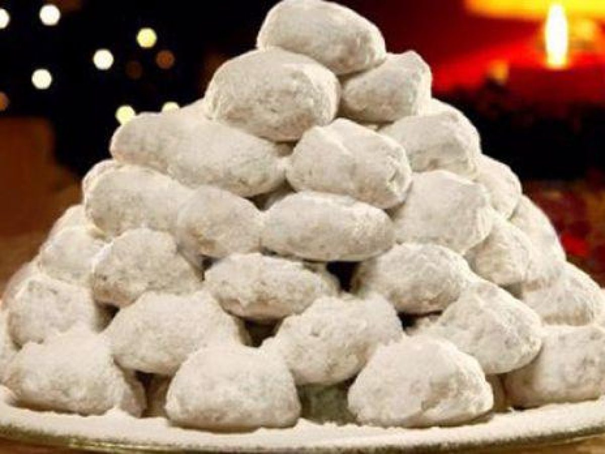 Λέσβος: Κουραμπιέδες με σταχτόνερο (αλυσίβα)