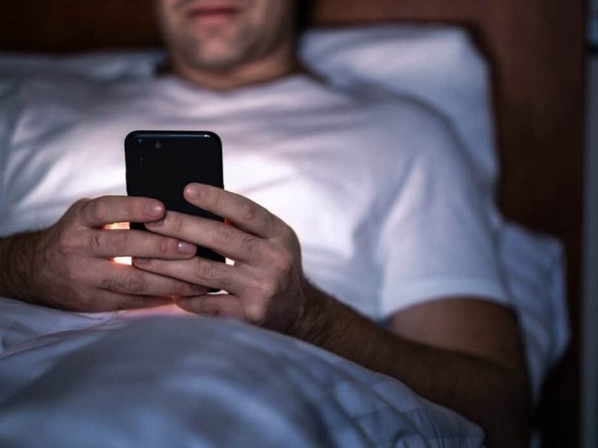 «Λιώνετε» στο κινητό; Η αλήθεια για τον χρόνο στην οθόνη που δεν περιμένατε