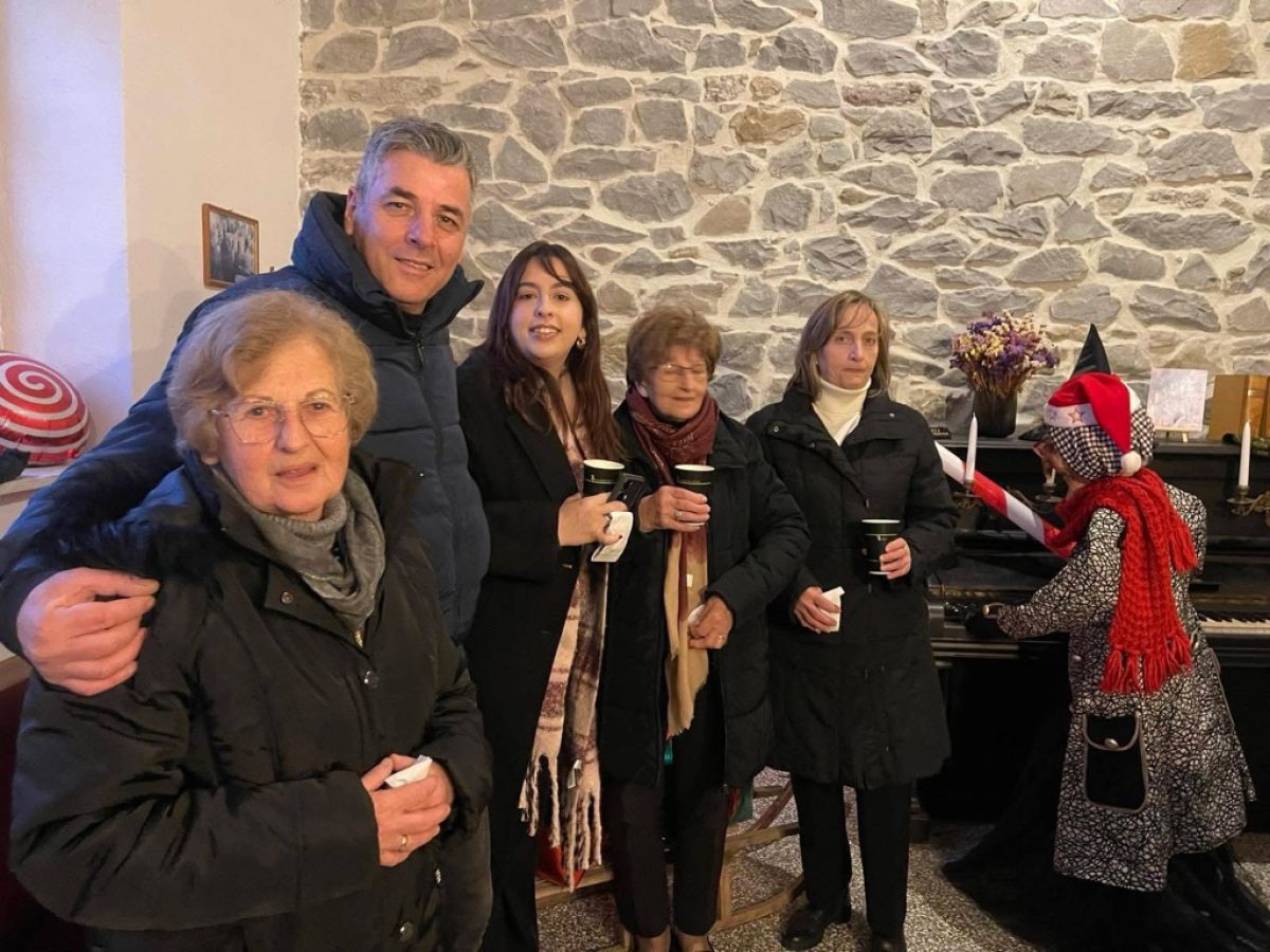 Μαγική βραδιά στην Καστανιά με τη μάγισσα Μπεφάνα και το Δέντρο των Φαναριών !!
