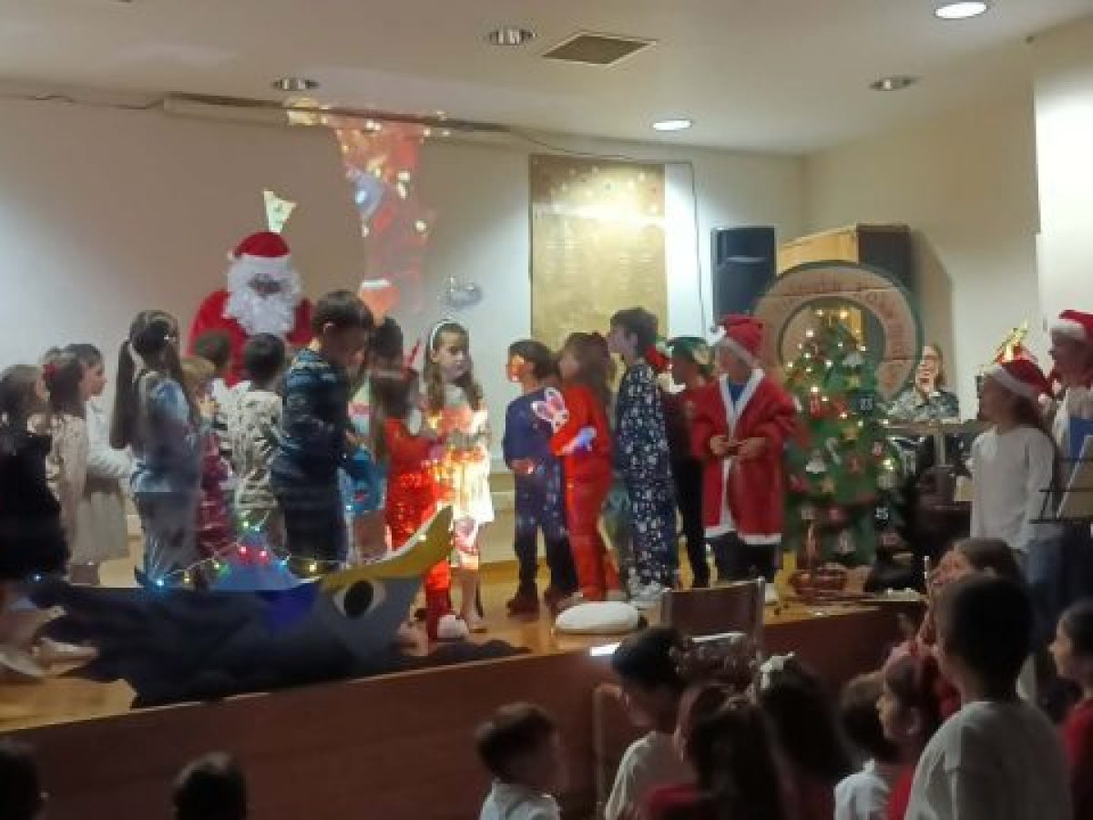 Με μεγάλη επιτυχία η Χριστουγεννιάτικη γιορτή του 4ου Πειραματικού Σχολείου