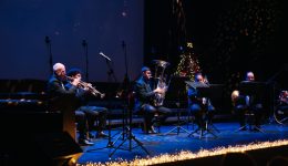 melodiki-Άgia-nichta-mia-xechoristi-sinavlia