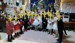 mia-omorfi-christougenniatiki-giorti-pragmatopiise-2
