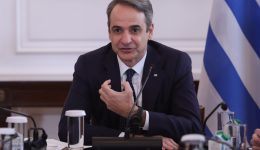 mitsotakis-gia-bloka-Αgrotes-trampoukizoun