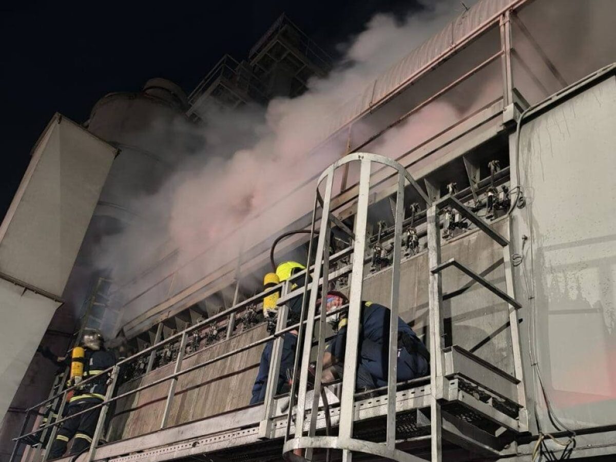 Ναύπακτος: Φωτιά ξέσπασε σε εργοτάξιο τεχνικής εταιρίας στη Γαβρολίμνη