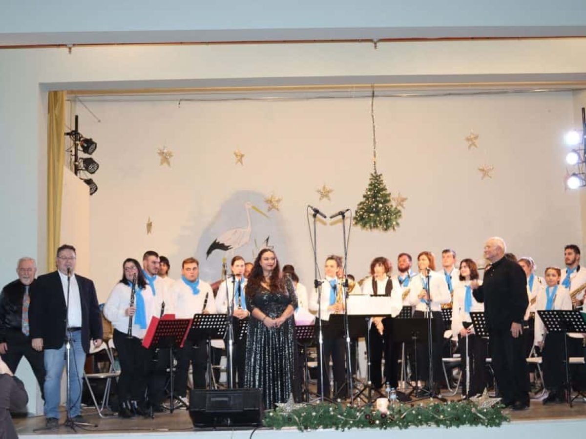 Νέα Ιωνία – Ιωνικός Σύνδεσμος – Christmas Party στο Ίδρυμα Χατζηκώνστα με τη Νεανική Ορχήστρα και τη Χορευτική Ομάδα