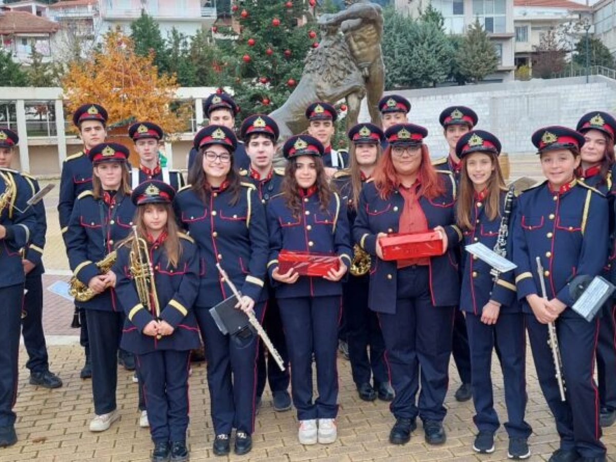 Νεμέα: Κάλαντα Χριστουγέννων από τη Φιλαρμονική στο Δημαρχείο στους δρόμους της πόλης και στα Οινοποιεία