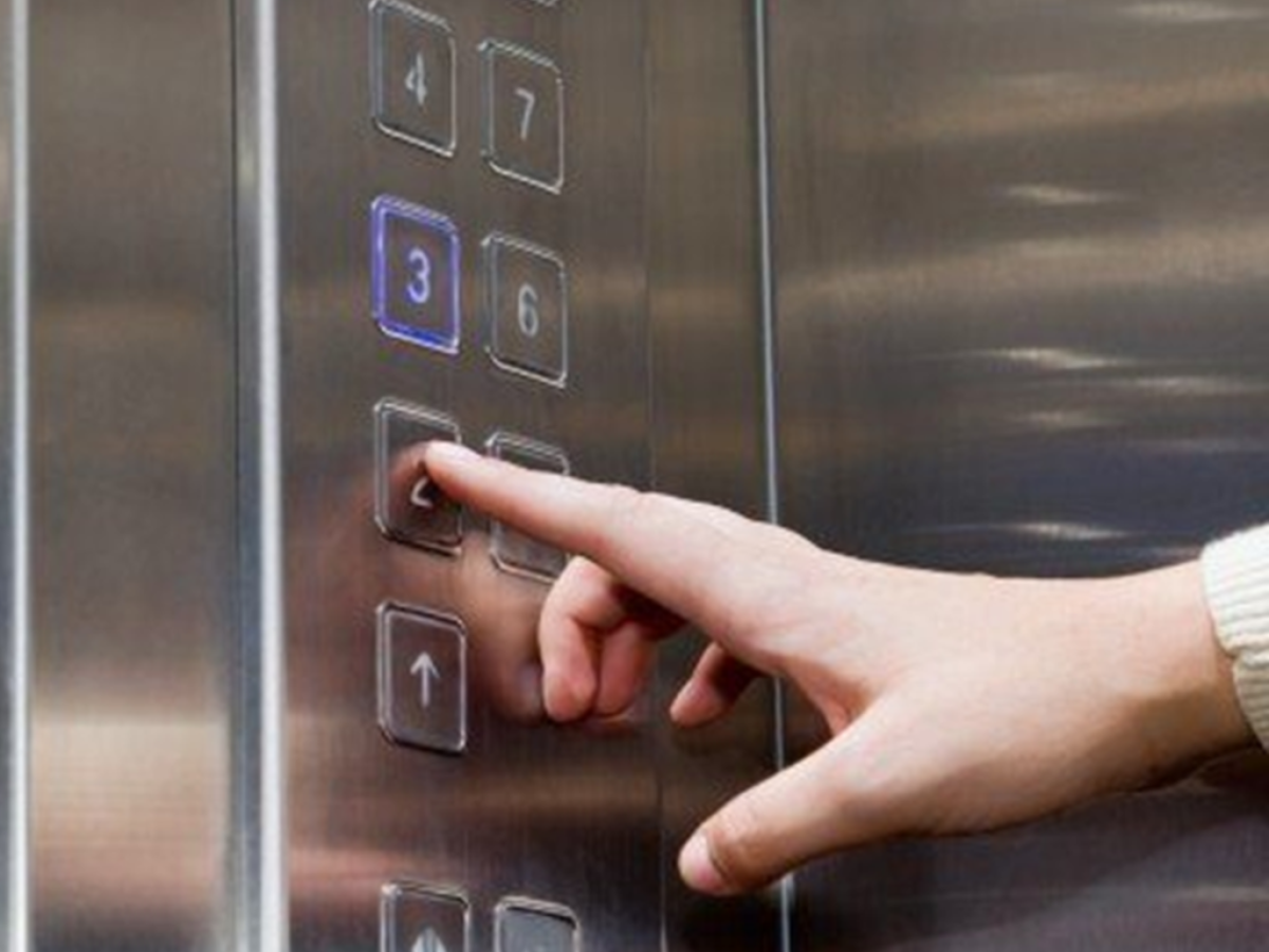 «Νέος Κτιριοδομικός Κανονισμός» Τι αλλάζει σε ανελκυστήρες, μετρητές και χρήσεις κτιρίων