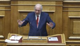 nikitiadis-pros-kerameos-egkatalipete-chiliades-1