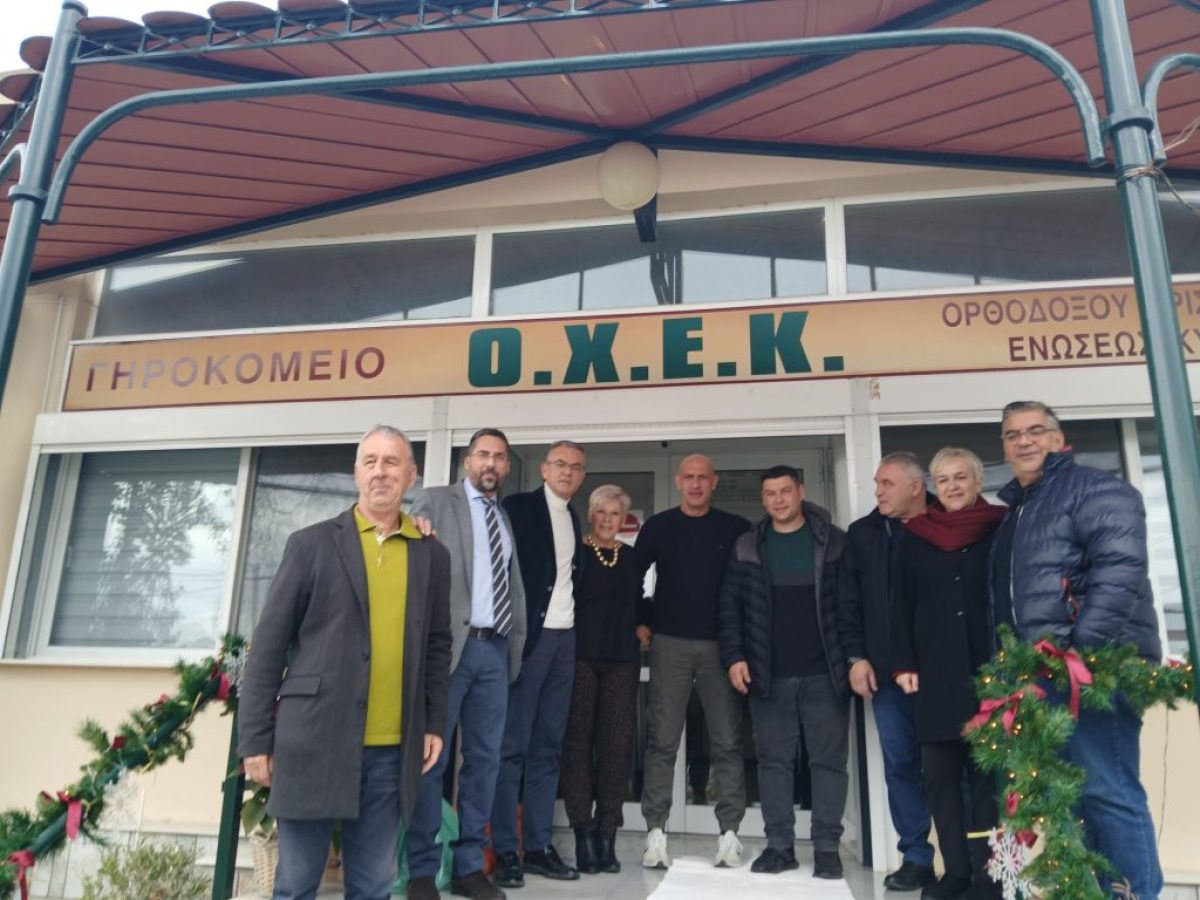 Ο Δήμαρχος Θηβαίων στα Γηροκομεία της Θήβας ενόψει Χριστουγέννων