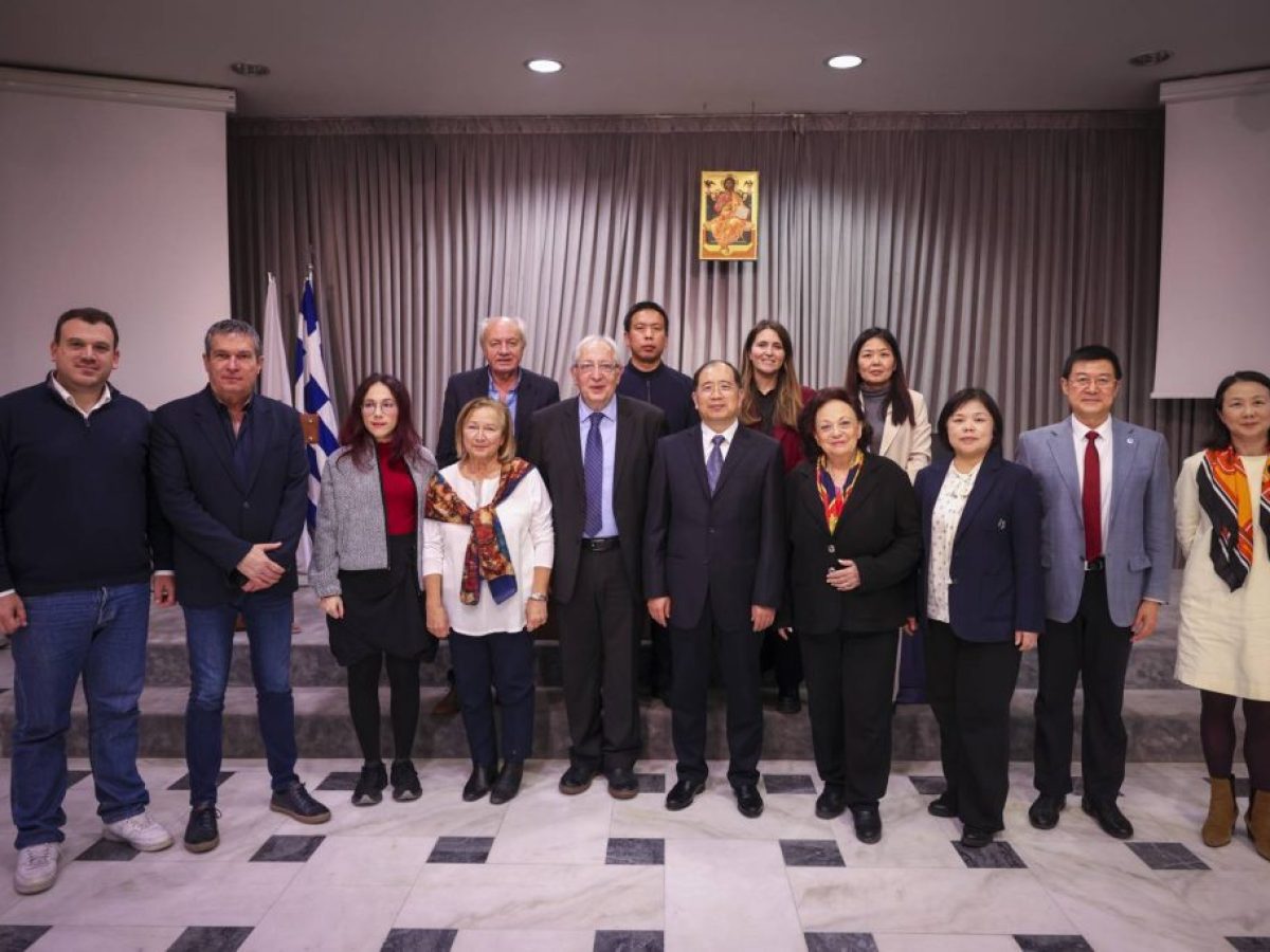 Ο Δήμαρχος Αμαρουσίου Θεόδωρος Αμπατζόγλου υποδέχτηκε την Κινεζική αντιπροσωπεία της εκπαιδευτικής και πανεπιστημιακής κοινότητας της πόλης Γουχάν της Λαϊκής Δημοκρατίας της Κίνας