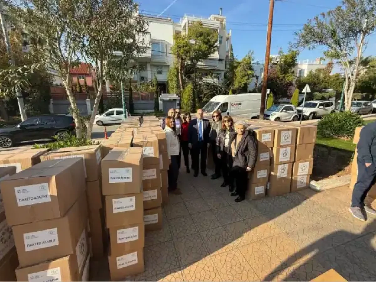 Ο Δήμος Βάρης Βούλας Βουλιαγμένης μοίρασε 500 «Πακέτα Αγάπης»