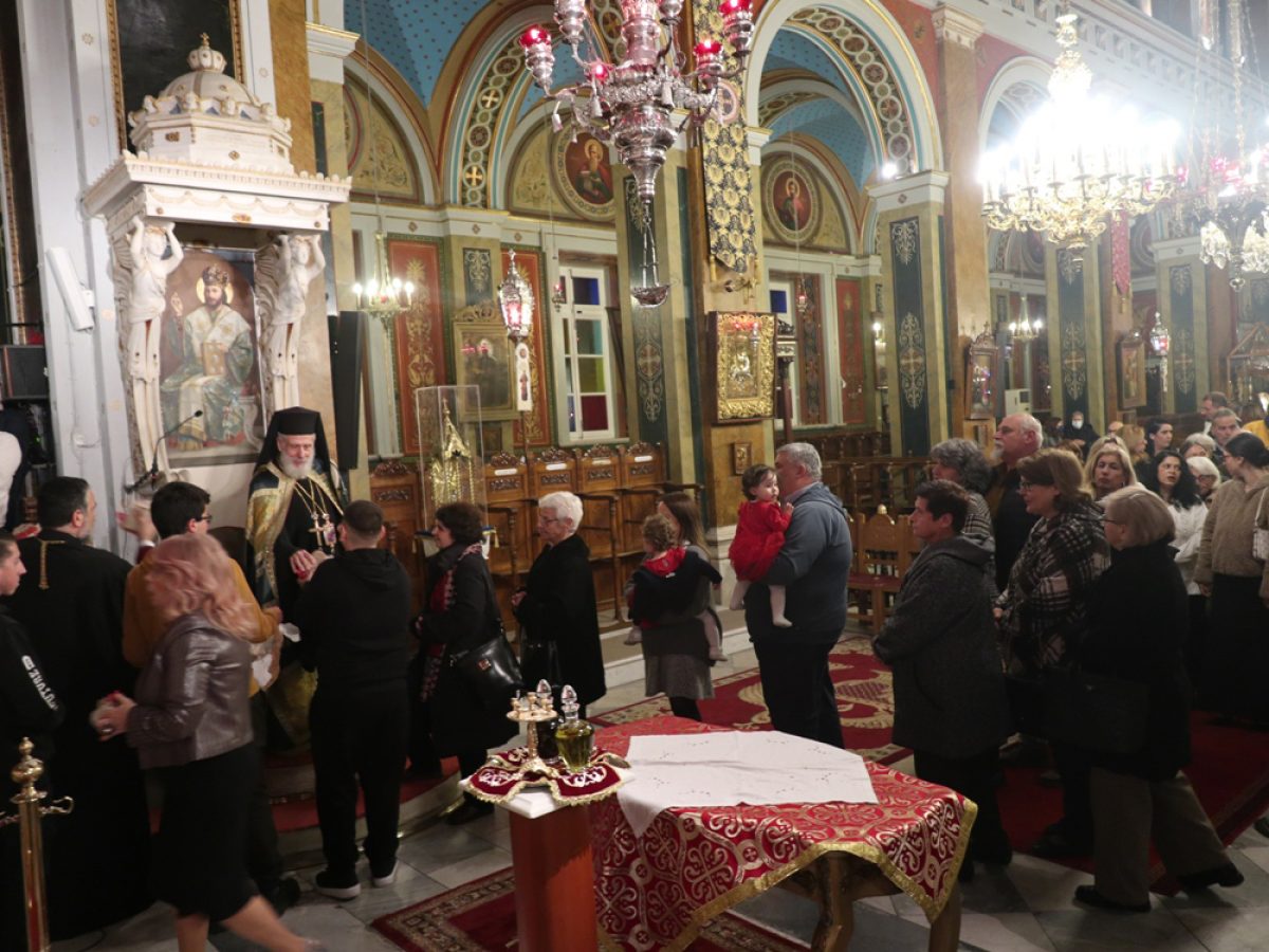 Ο Εσπερινός των Χριστουγέννων στον Ιερό Καθεδρικό Ναό του Αγίου Νικολάου Ερμουπόλεως