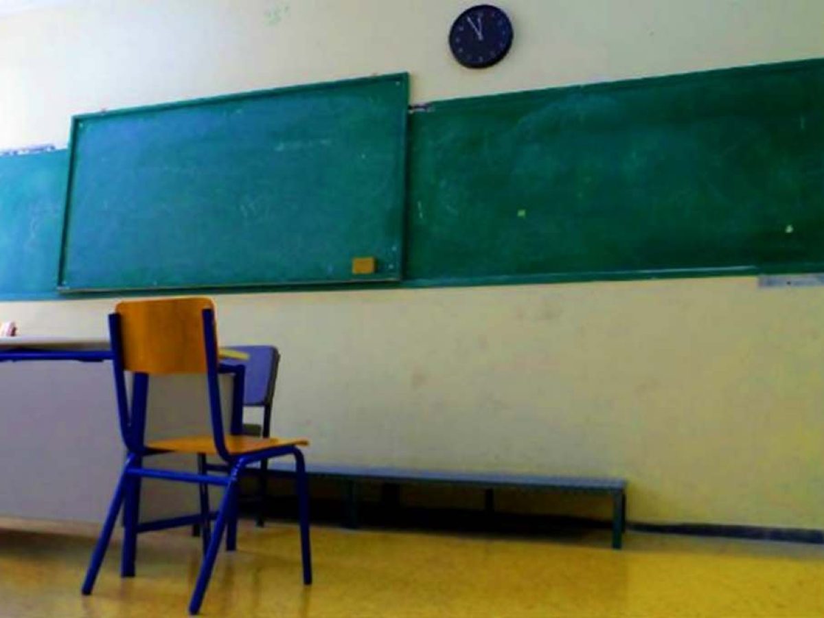 Ο Κωνσταντίνος Μπακλατζής αποχαιρετά τον αγαπημένο Δάσκαλο Κωνσταντίνο Παπαδάκη.