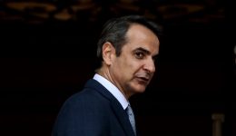 o-mitsotakis-se-parakrousi-&ndash;