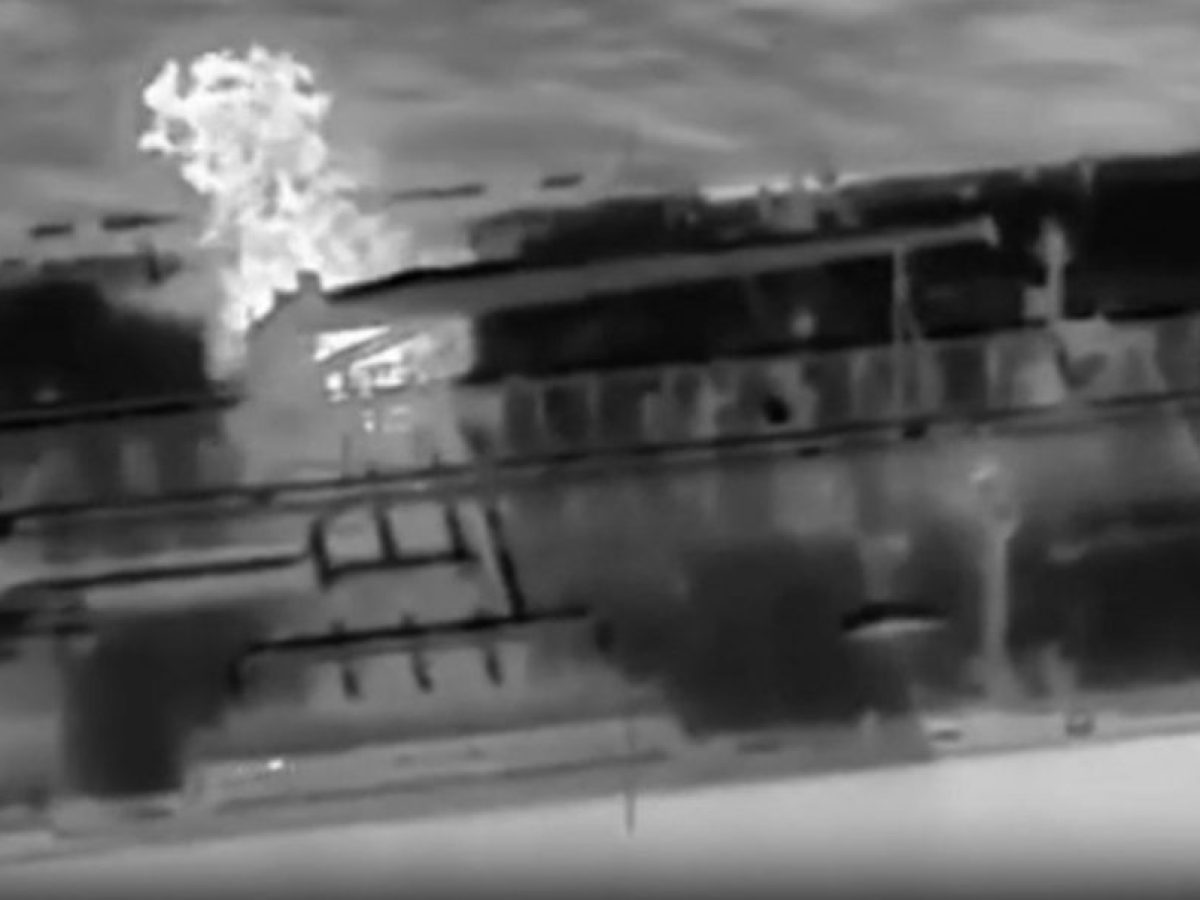 Ο σκιώδης στόλος στο στόχαστρο: Αναλυτής μιλά για το ουκρανικό πλήγμα στο δεξαμενόπλοιο νότια της Κρήτης και τους νέους κινδύνους για τη διεθνή ναυσιπλοΐα