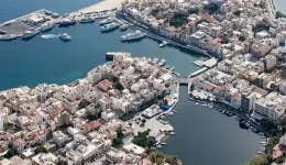 o-Άg.-nikolaos-protagonisti-stin