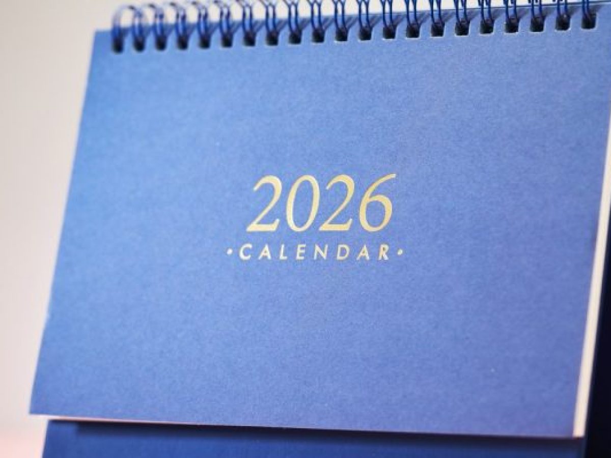 Όλες οι αργίες του 2026: Τα τριήμερα της νέας χρονιάς, ποιες αργίες «χάνονται» επειδή πέφτουν Σάββατο