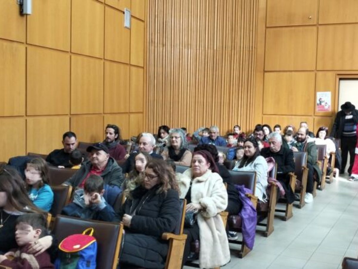 Όμορφη,ζεστή γιορτή για τα παιδιά από το σωματείο συνταξιούχων ΙΚΑ Αιτωλ/νίας