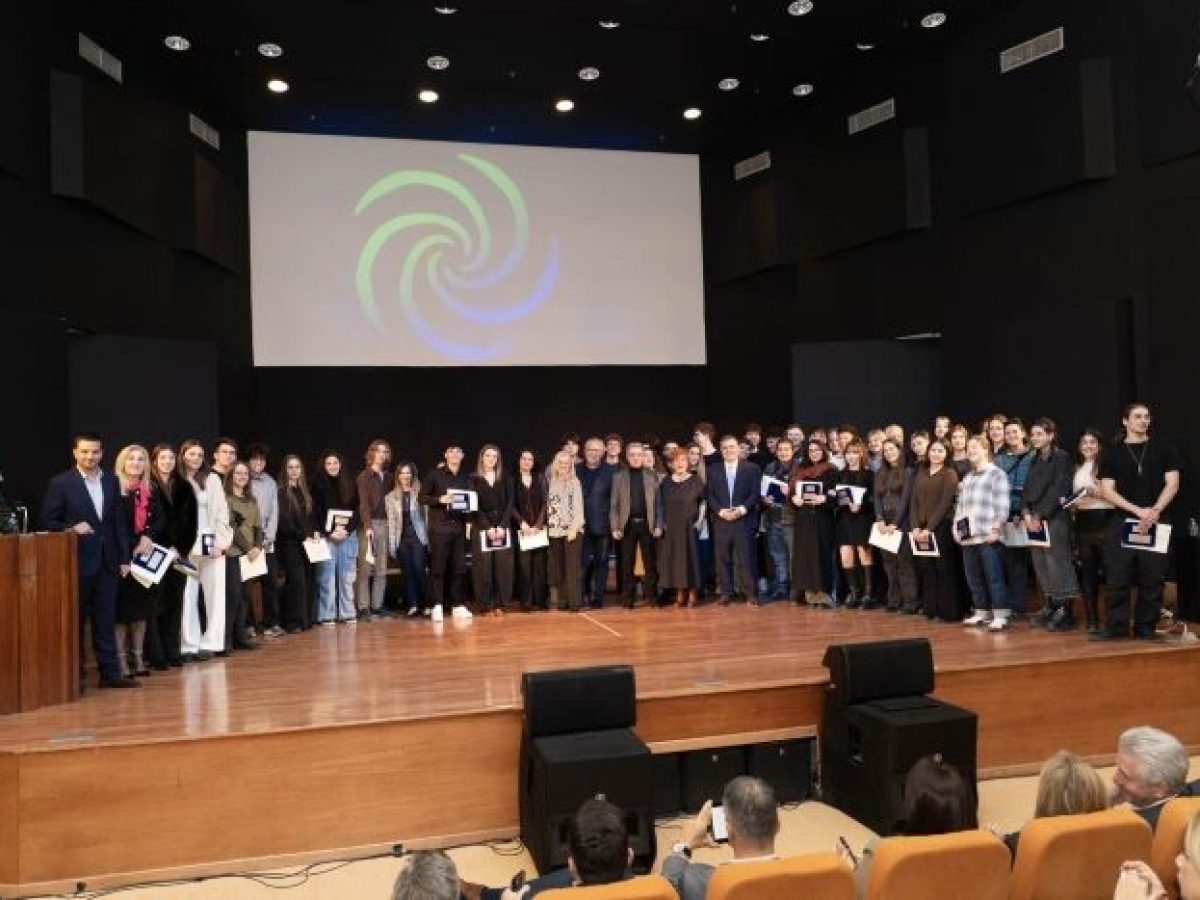 Παλλήνη: Τελετή βράβευσης των μαθητών και μαθητριών των Λυκείων του Δήμου που μπήκαν στα Πανεπιστήμια – anattica