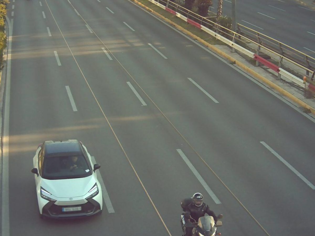 Πάνω από 1.000 παραβάσεις σε 4 ημέρες – Εσένα σε τράβηξε η κάμερα της διασταύρωσης Ραφήνας;