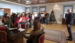 paradosiaka-kalanta-christougennon-ston-Αntiperiferiarchi