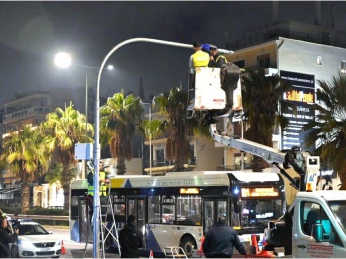 Παραλιακή: Ξεκίνησε από τον Άλιμο η εγκατάσταση των 388 “έξυπνων” καμερών της Περιφέρειας Αττικής