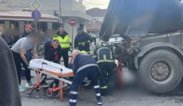 paremvasi-tis-kinisis-politon-mazi