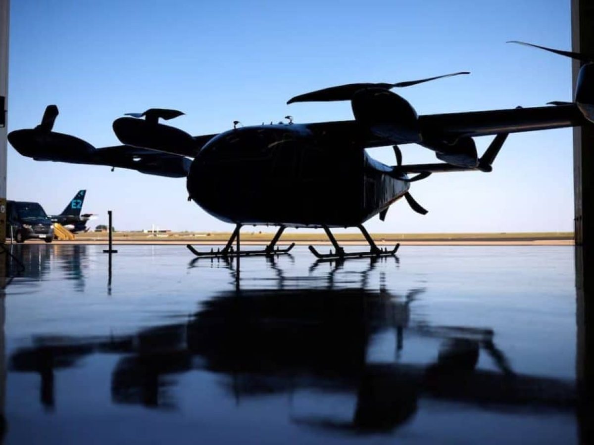 Παρθενική πτήση για το «ιπτάμενο αυτοκίνητο» της Embraer