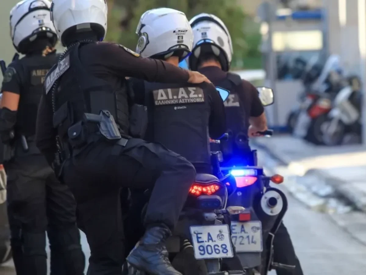 Πάτρα: Κουκουλοφόροι μπούκαραν σε σπίτι στα Κάτω Συχαινά