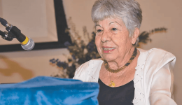 pethane-i-spoudea-archeologos-lila