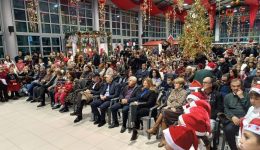 pirgos-lamperi-premiera-sto-christougenniatiko