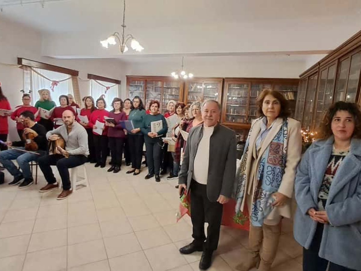 Πρωτοχρονιάτικα κάλαντα στο Γηροκομείο Καλύμνου από τη Δημοτική Χορωδία (video)
