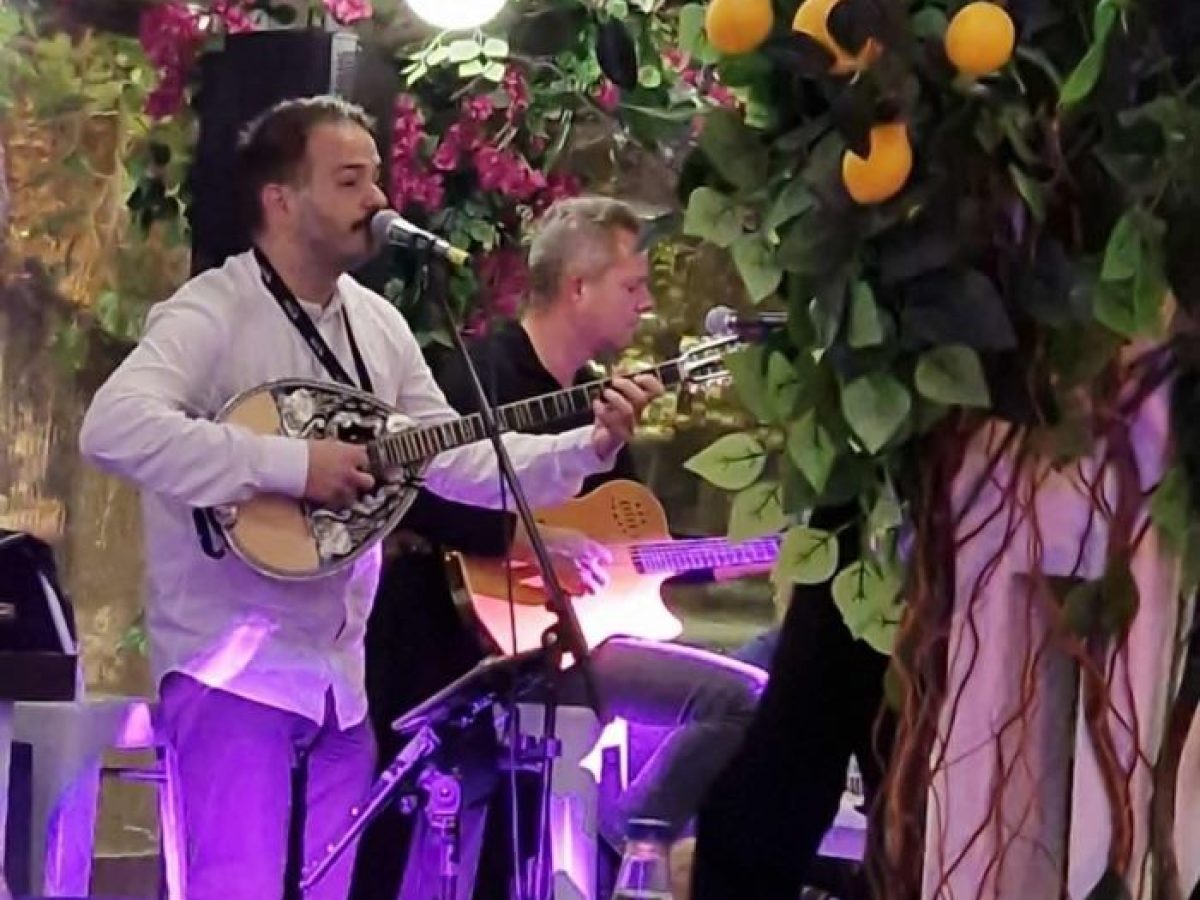 Ραφήνα: Παραμονή Πρωτοχρονιάς με πλούσιο μενού και ζωντανή μουσική στο Άσπρο Γίδι – rpn