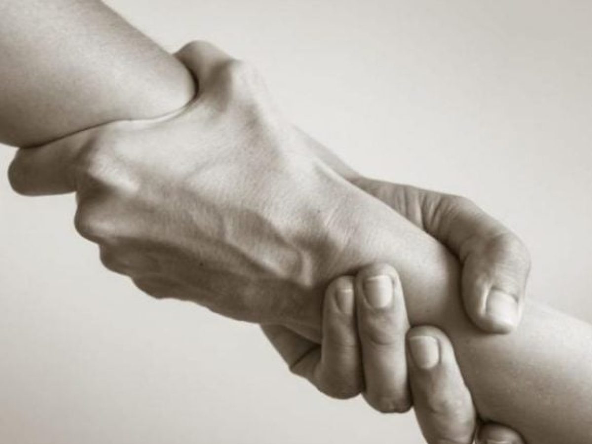 Σάλος στο Ρέθυμνο για τη μη ανανέωση σύμβασης κοινωνικής λειτουργού: «Τιμωρητική απόλυση» καταγγέλλει ο ΣΚΛΕ