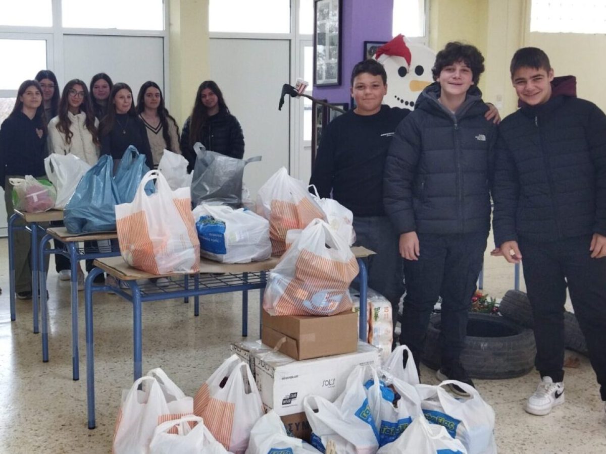 Συγκέντρωσαν τρόφιμα και ρούχα για τους άπορους του Ορχομενού