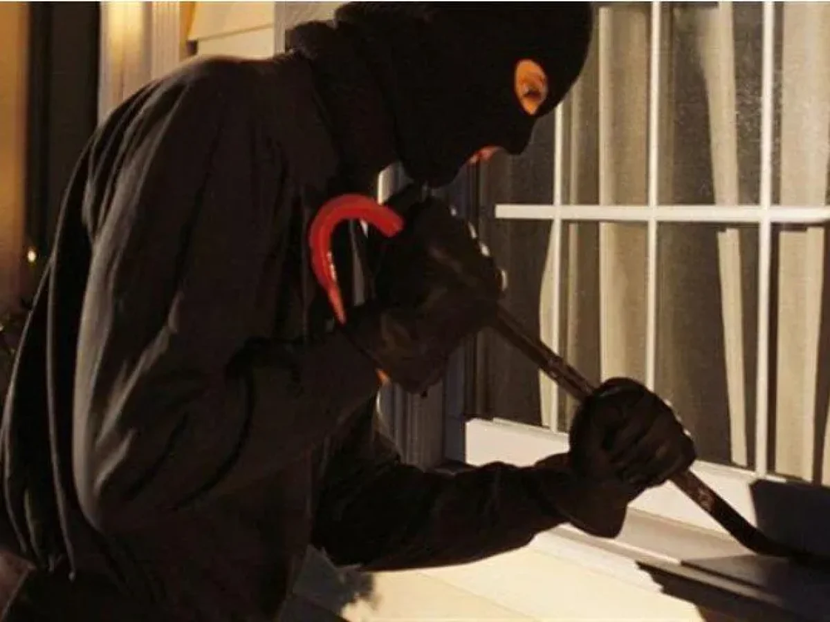 Σύλληψη άνδρα για διακεκριμένες κλοπές σε κατοικίες σε Δράμα και Θεσσαλονίκη