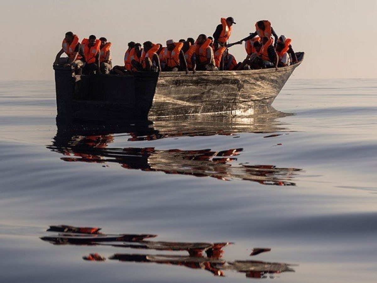 Συλλήψεις διακινητών και μια ακόμη καραβιά νότια της Κρήτης