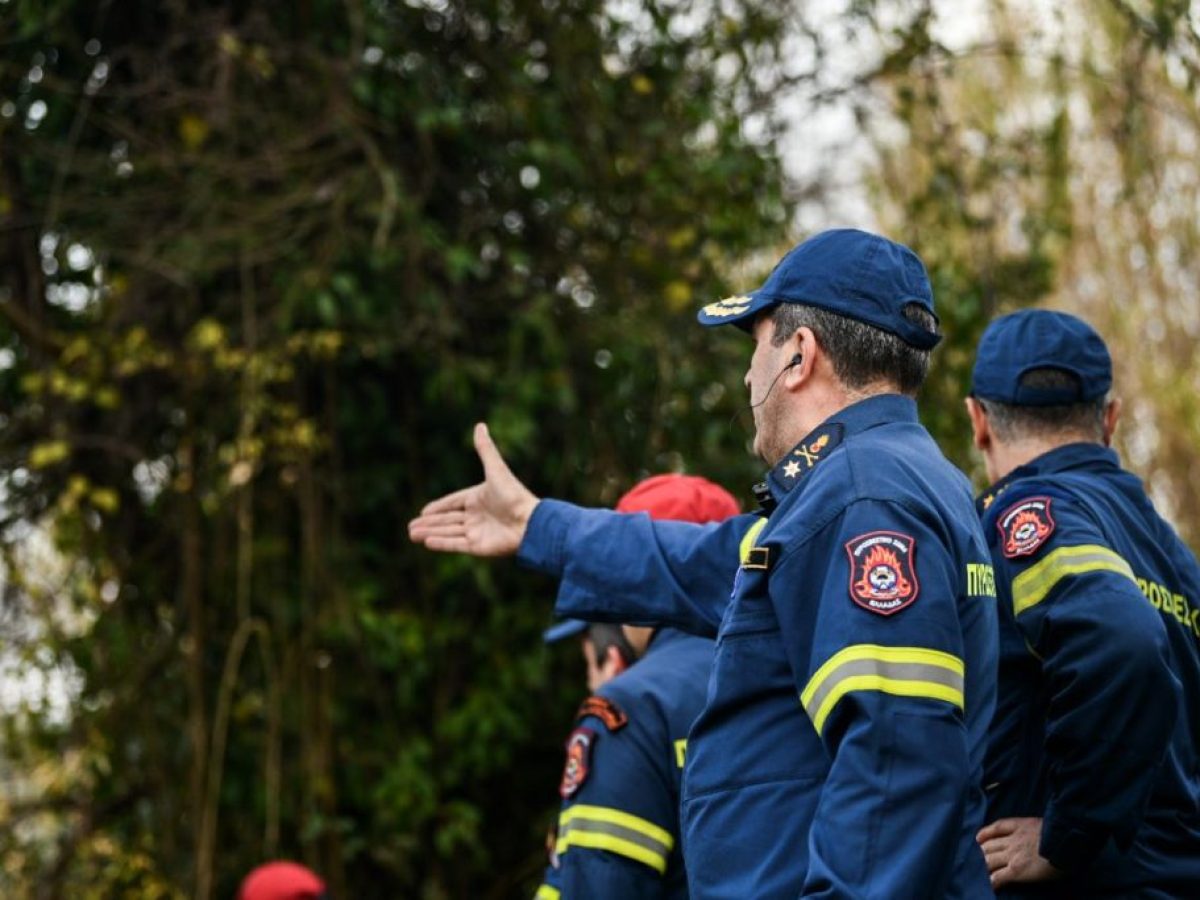 Συνεχίζεται η έρευνα για τον διοικητή του Πυροσβεστικού Κλιμακίου Ποροΐων – Αγώνας δρόμου στο όρος Μπέλες με τη συνδρομή εθελοντών και ΟΦΚΑΘ
