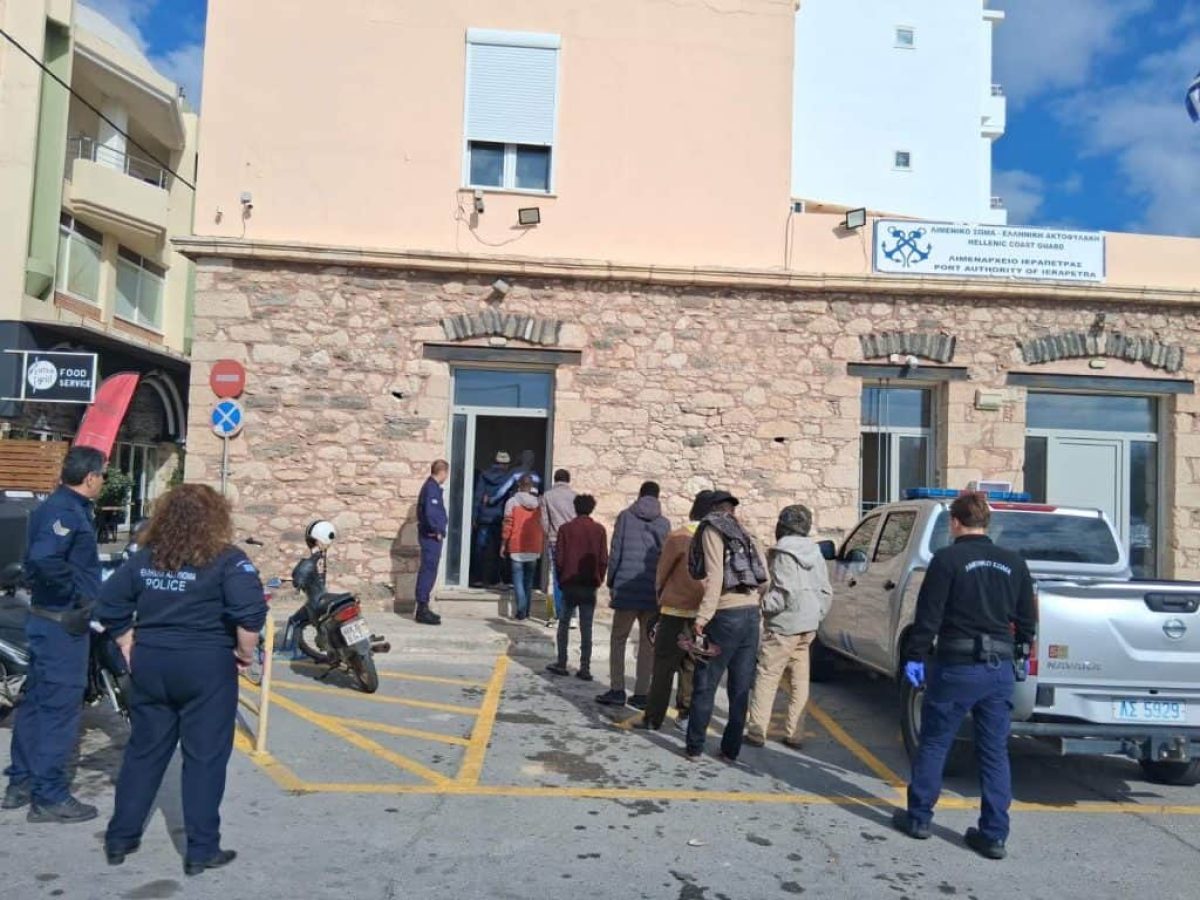 Συνεχίζονται οι ροές των μεταναστών στα ανατολικά της Κρήτης – Εντοπίστηκαν βάρκες σε Καλούς Λιμένες, Ψαρή Φοράδα, Ιεράπετρα