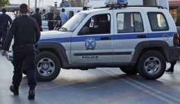 sinelifthisan-25-atoma-se-astinomikes