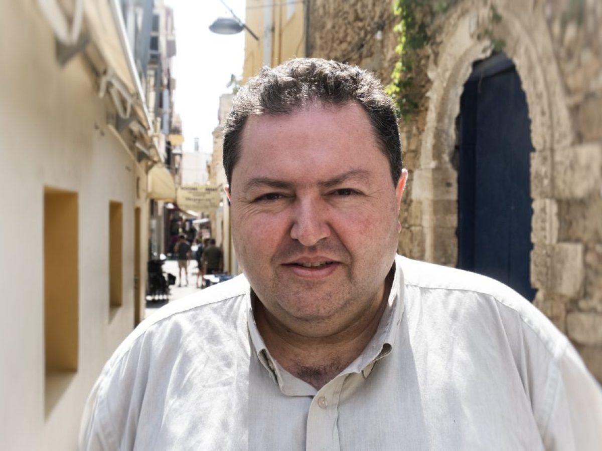 Συνέντευξη Α. Συγγελάκη για Γερμανικές Αποζημιώσεις: Το «παράδοξο» του Βερολίνου, η ψυχρολουσία Σταϊνμάιερ στην Κάντανο, ο επανεξοπλισμός και η ιστορική μνήμη –