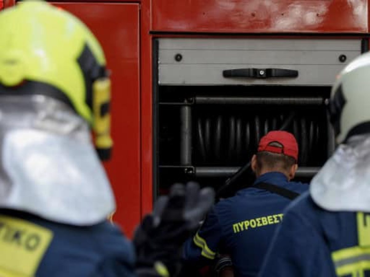 Συστάσεις της Πυροσβεστικής για αυξημένη προσοχή στη χρήση τζακιών και σομπών